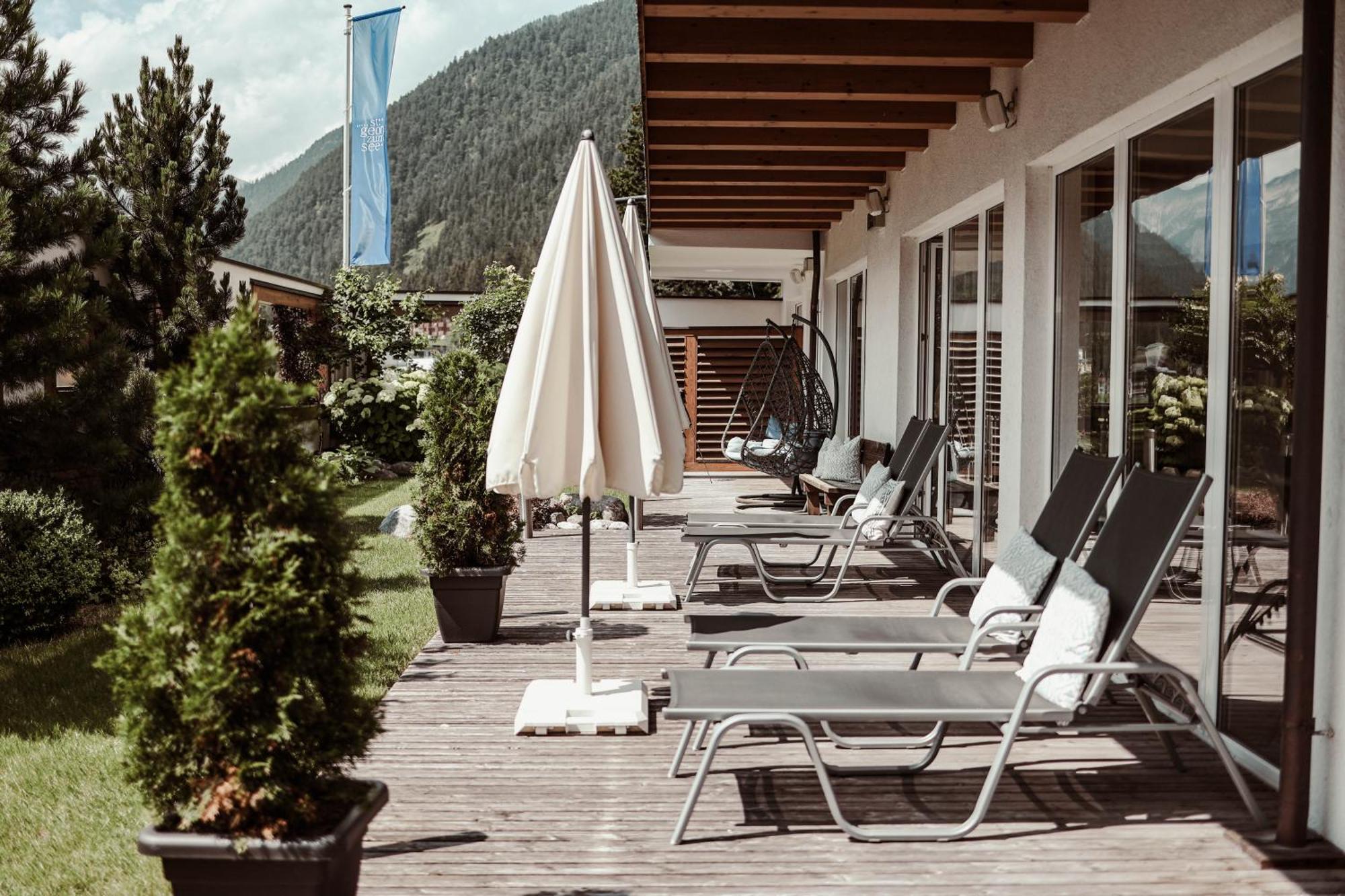 Hotel St. Georg Zum See Maurach  Exteriör bild
